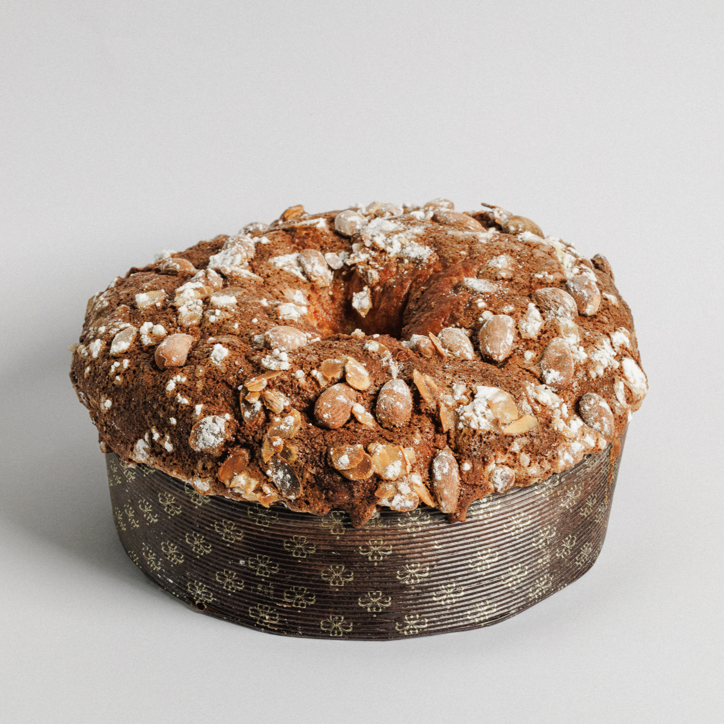 Bolo de Três Chocolates e Amêndoas 0